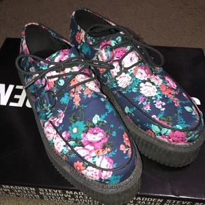 T.U.K Floral Creepers